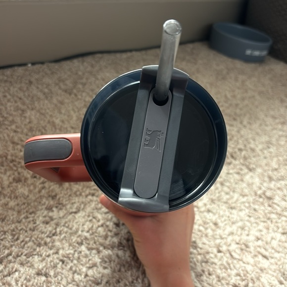 Stanley Cup - RARE COLOR - Picture 3 of 5